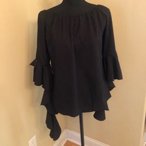 Flowing Sleeves Black Top XL